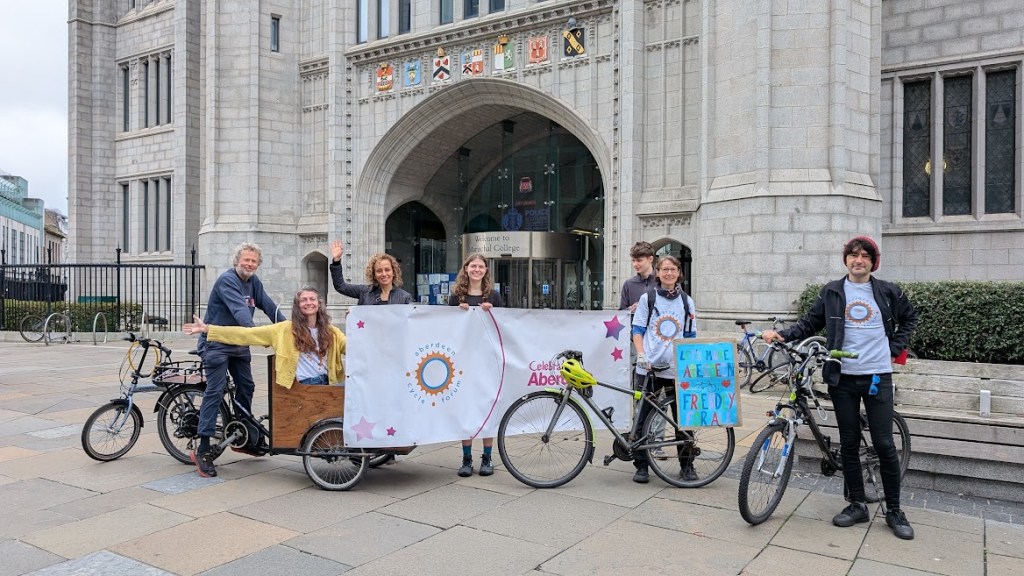 The parade finished and a photo outside Marischall College.